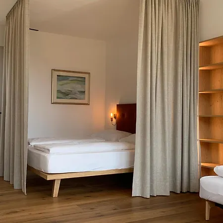 Kaiserau-hoefl * Bozen